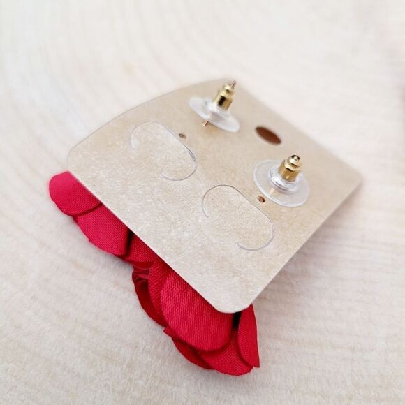 2/$20 Brand New Gold Tone Red Flower Rhinestone Earrings - Picture 2 of 7